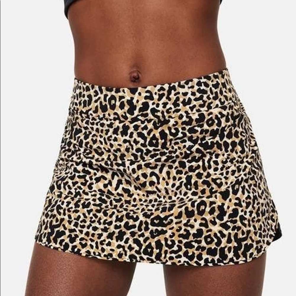 Outdoor voices leopard excercise skirt